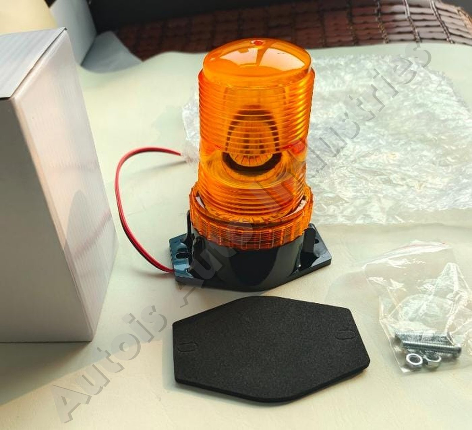 FLASH LIGHT 1